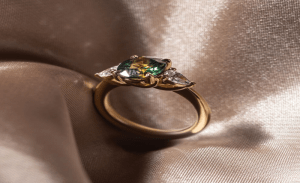 Read more about the article Lab Made Sapphire Engagement Rings: The Modern Classic