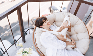 Read more about the article Things to Take into Account When Selecting Your Pet’s Private Balconies and Luxurious Bedding